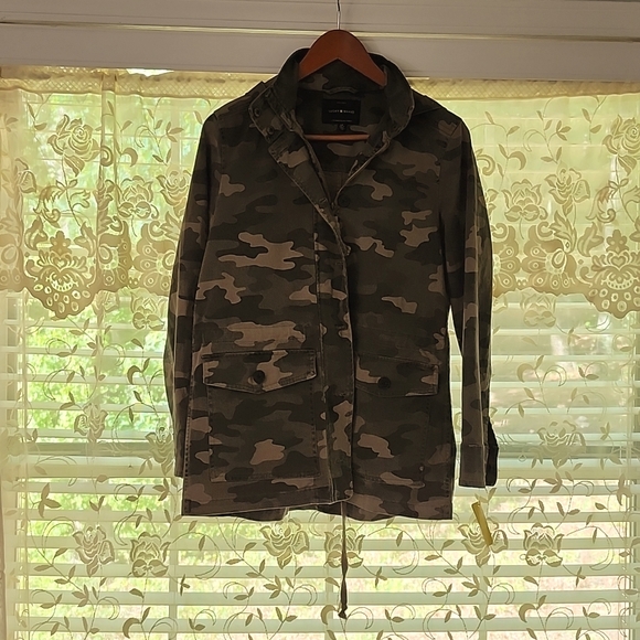 Women's size S Lucky Brand Camouflage Jacket W/Drawstring And Hood - Picture 1 of 10